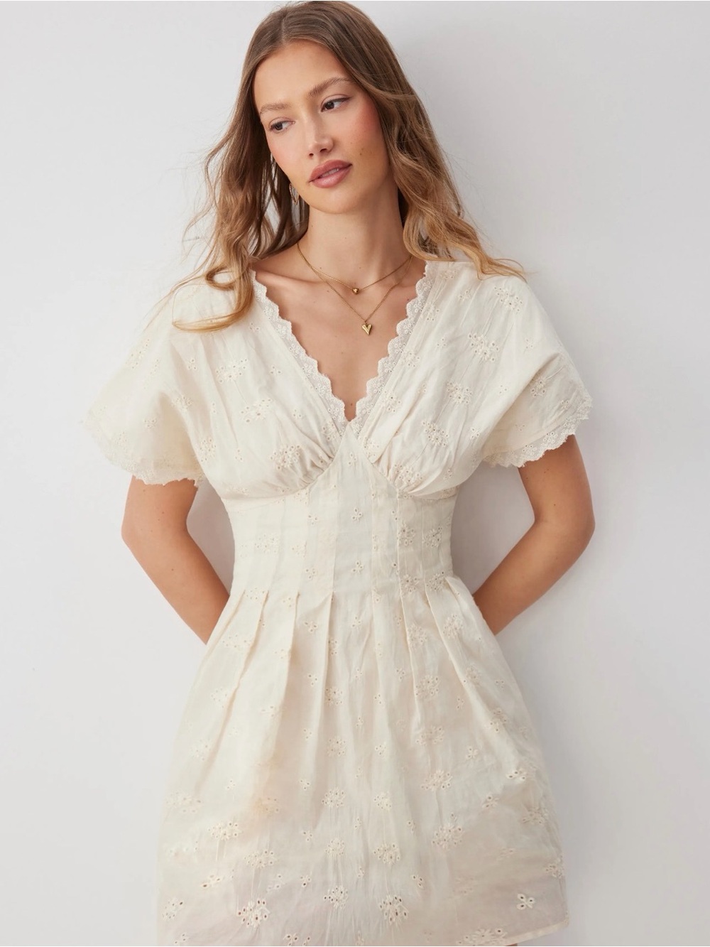 CIDER’s COTTON V-NECK BATWING SLEEVE EYELET
FLARED MINI DRESS I-0342 - Picture 5 of 16